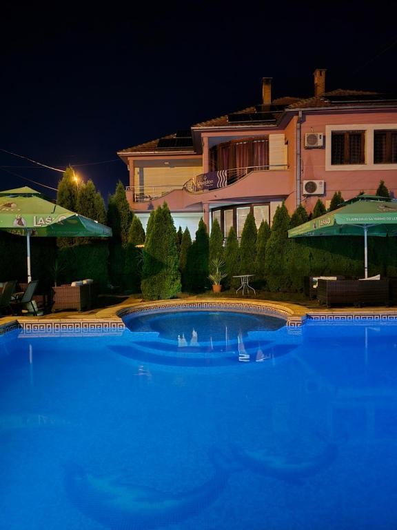 Trosoban stan, 115 m2, Pantelej, Gornjomatejevačka ID: i-012463 18