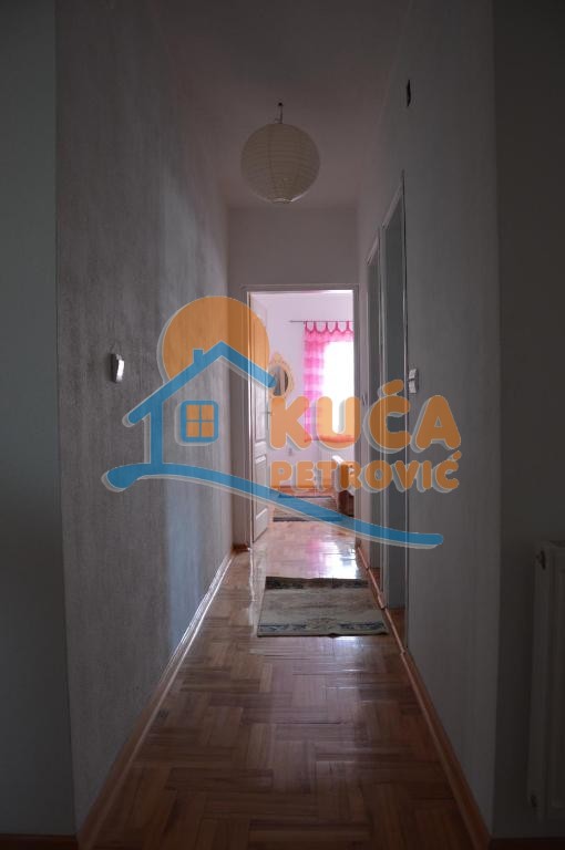 Trosoban stan, 115 m2, Pantelej, Gornjomatejevačka ID: i-012463 14