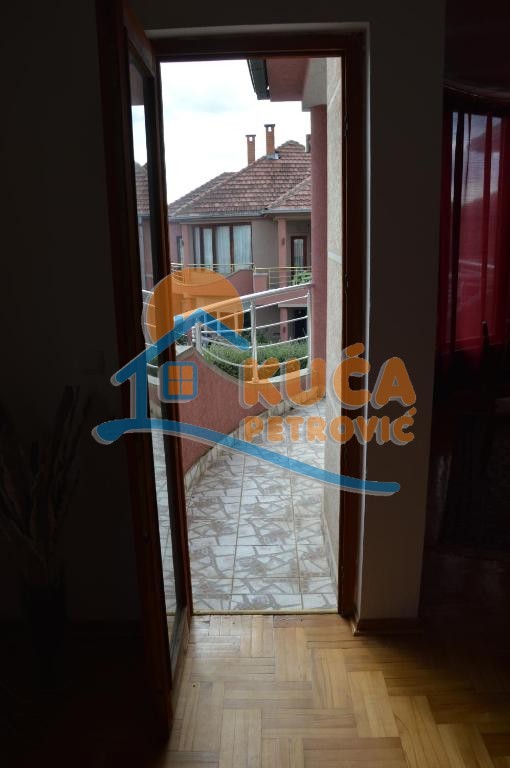 Trosoban stan, 115 m2, Pantelej, Gornjomatejevačka ID: i-012463 15