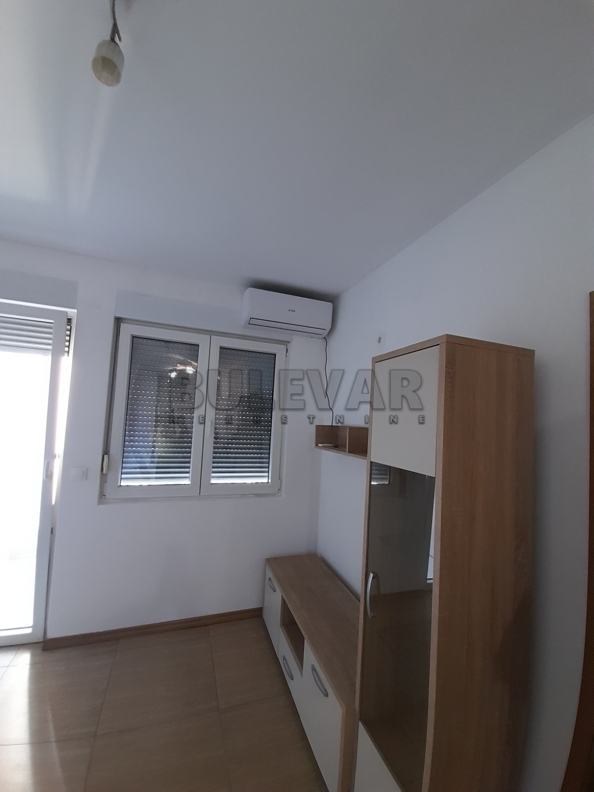 četvorosoban stan, 45 m2, Bulevar kraljice Marije ID: i-09269 2