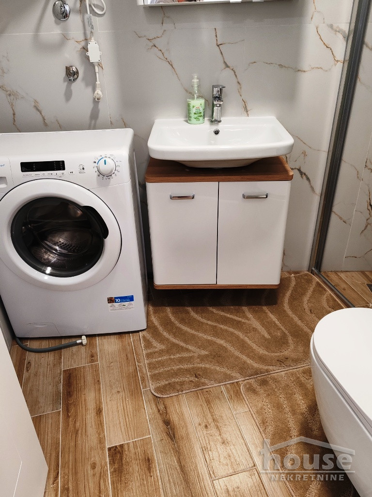 Stanovi,NOVI SAD,CENTAR 37m2,500€ , ID: 9116710 9