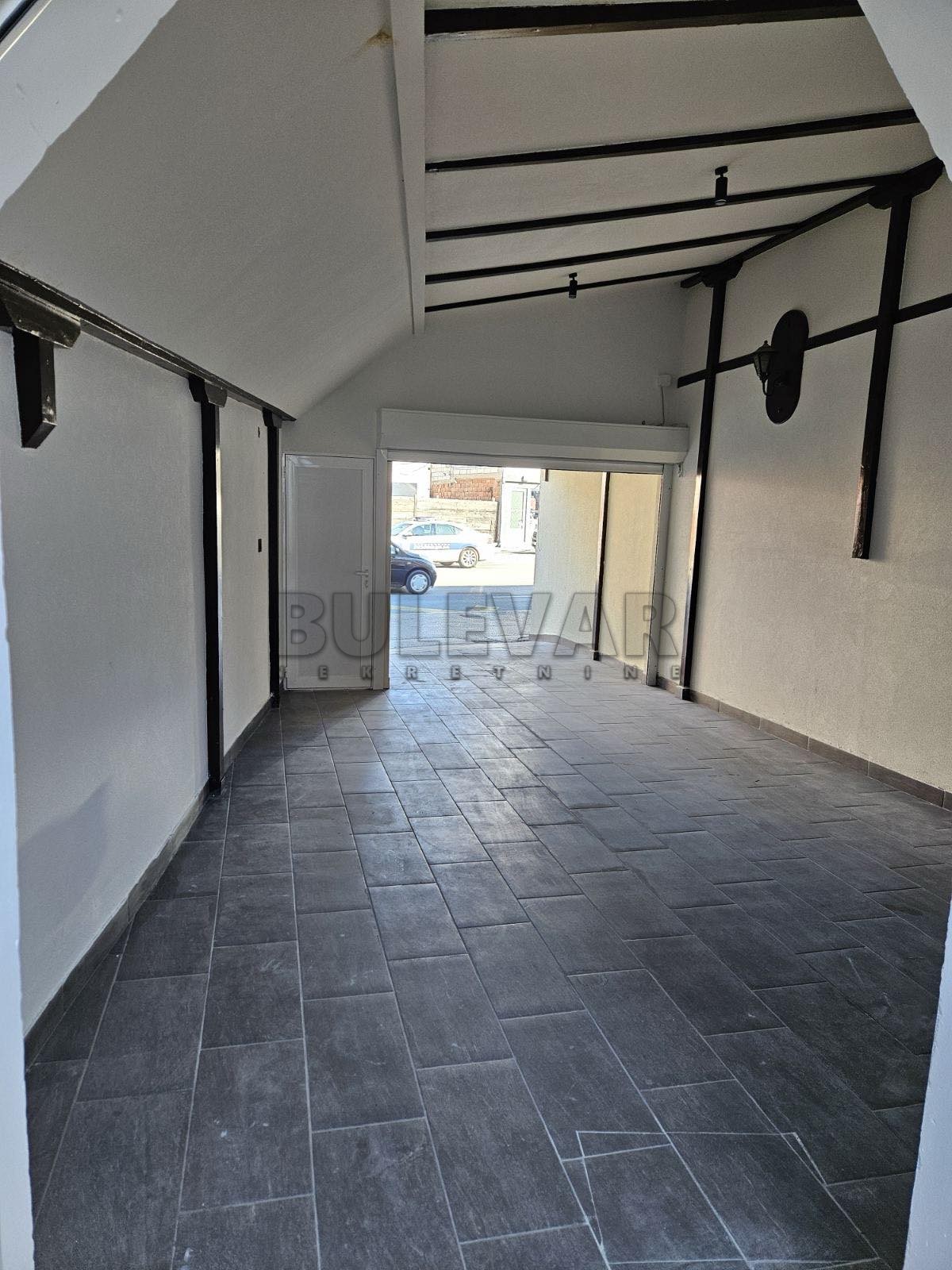 Trosobna kuća, 150 m2, Čamurlija, Bulevar 12. februar ID: i-012039 20