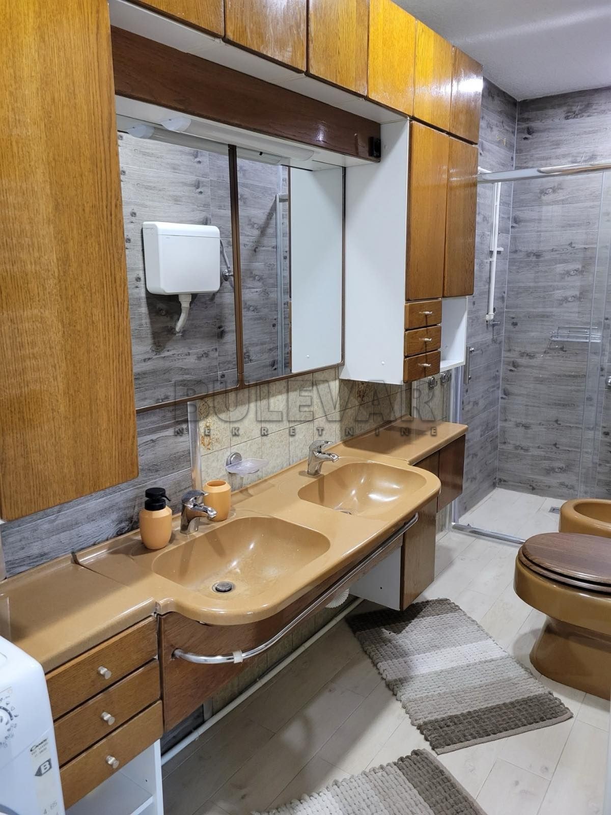 Trosobna kuća, 150 m2, Čamurlija, Bulevar 12. februar ID: i-012039 11