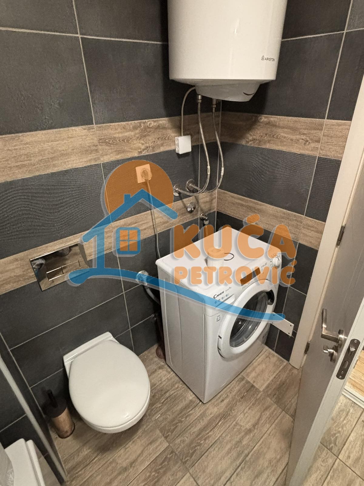 Dvosoban stan, 54 m2, Centar, Prešernova ID: i-012504 9