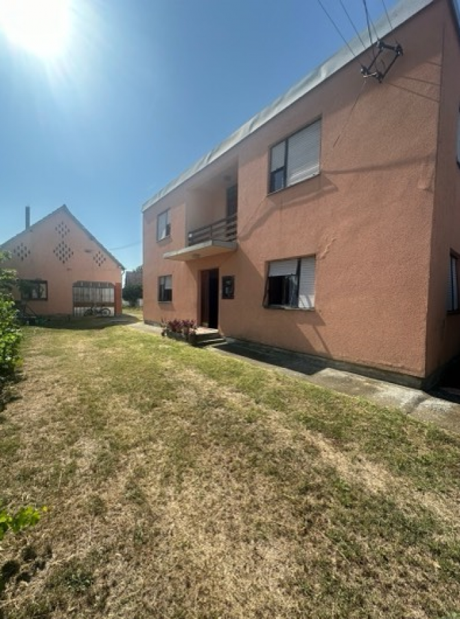 Na prodaju kuća u Vlaškoj 7