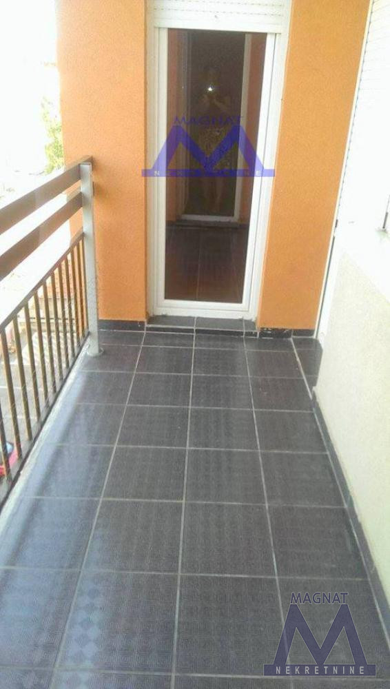 Stan,NOVI SAD,BULEVAR,kv: 130, € 900, ID: 9100839 15