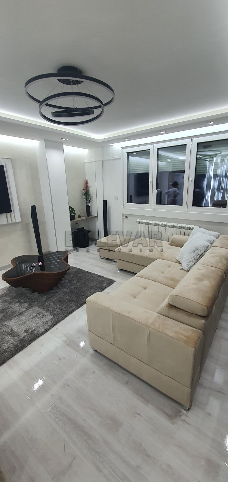 Trosoban stan, 85 m2, Centar, Strahinjića Bana ID: i-09833 2