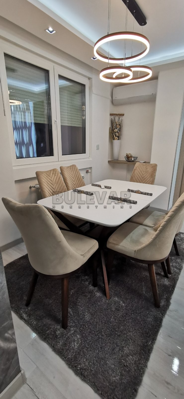 Trosoban stan, 85 m2, Centar, Strahinjića Bana ID: i-09833 8