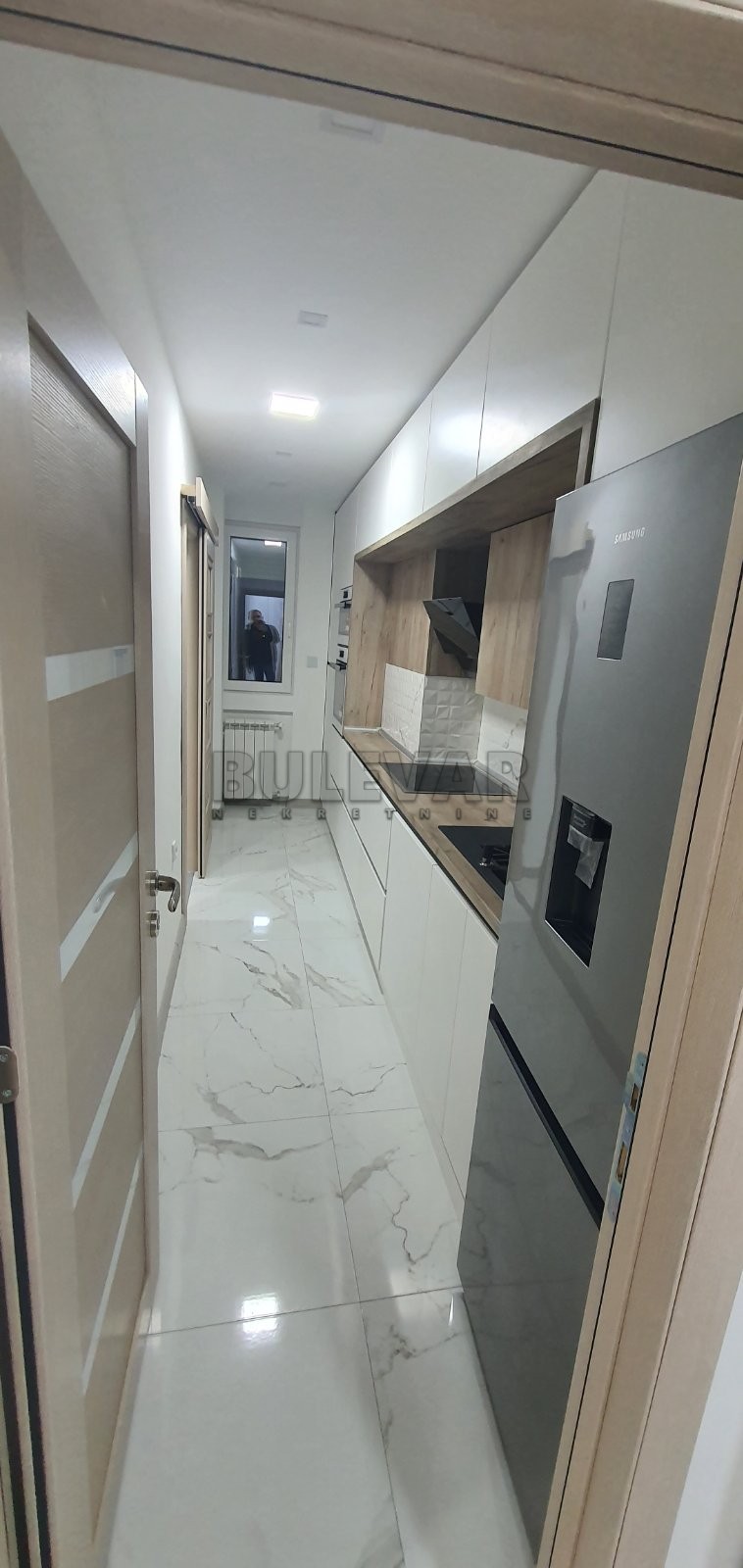 Trosoban stan, 85 m2, Centar, Strahinjića Bana ID: i-09833 9