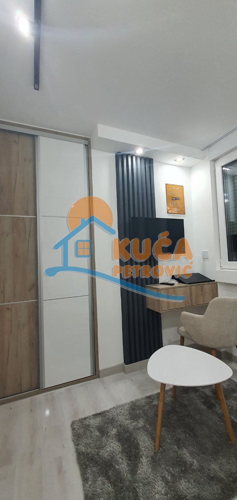 Trosoban stan, 85 m2, Centar, Strahinjića Bana ID: i-09833 16