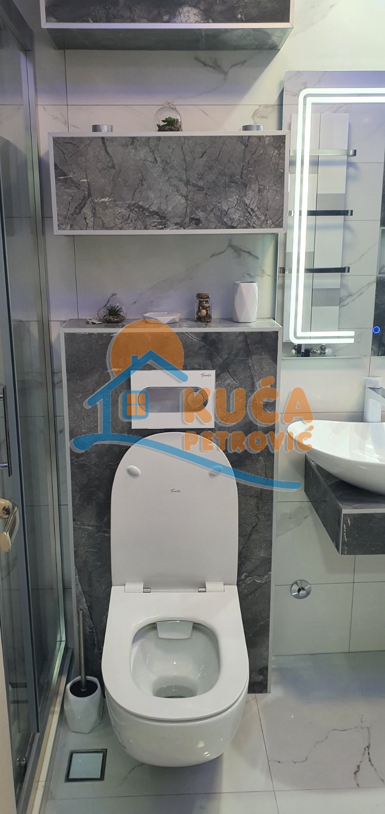 Trosoban stan, 85 m2, Centar, Strahinjića Bana ID: i-09833 18