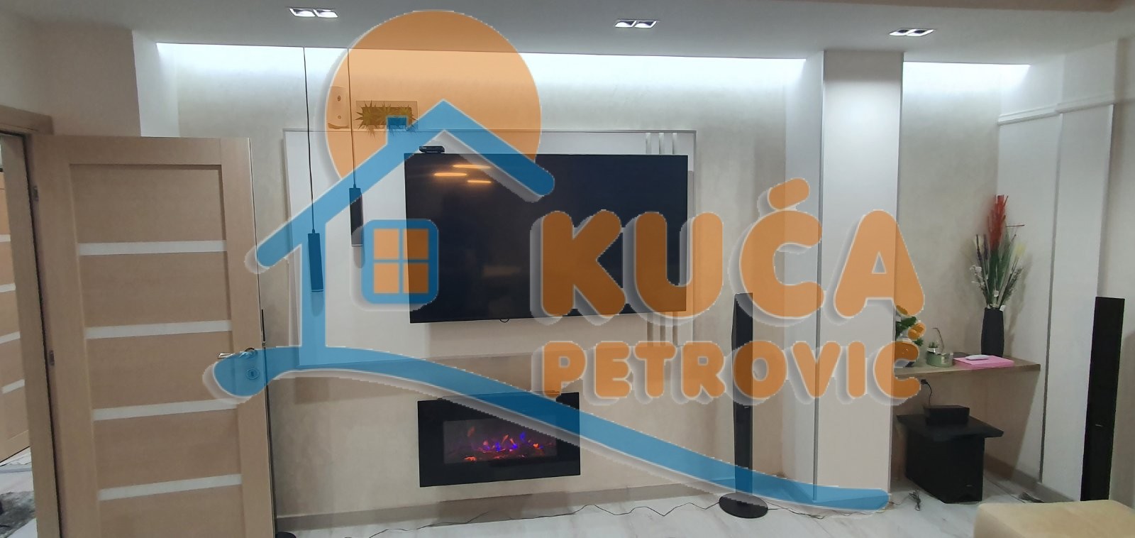 Trosoban stan, 85 m2, Centar, Strahinjića Bana ID: i-09833 5