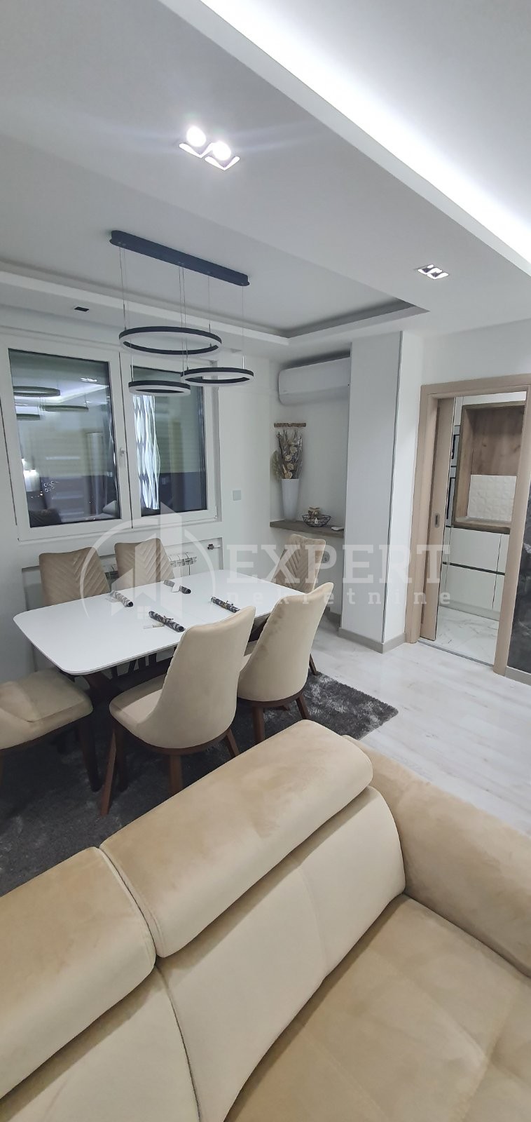 Trosoban stan, 85 m2, Centar, Strahinjića Bana ID: i-09833 7