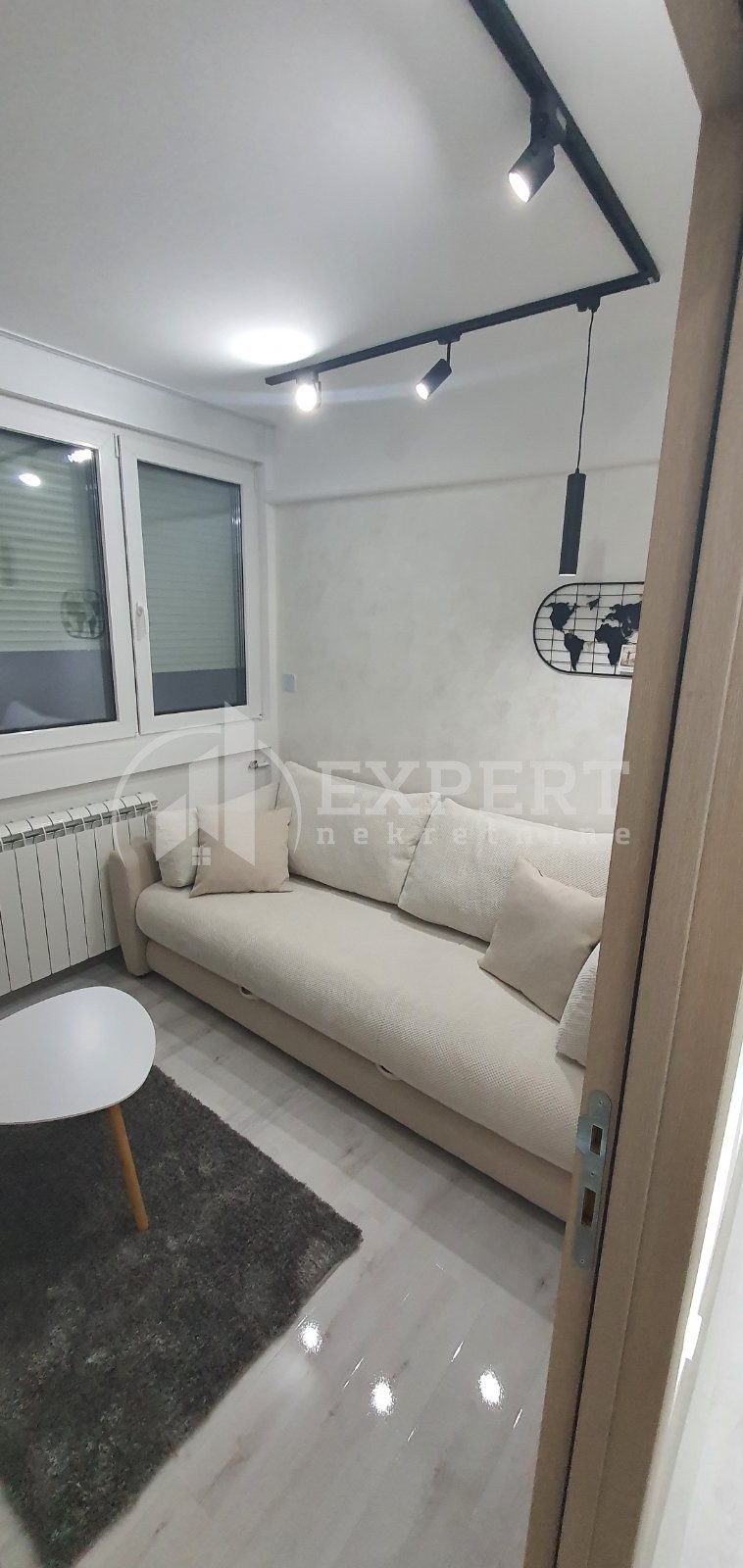 Trosoban stan, 85 m2, Centar, Strahinjića Bana ID: i-09833 15