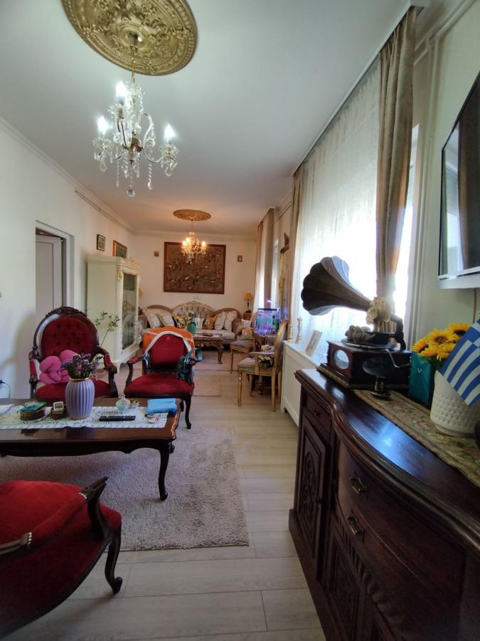 Kuća na ekstra lokaciji 16