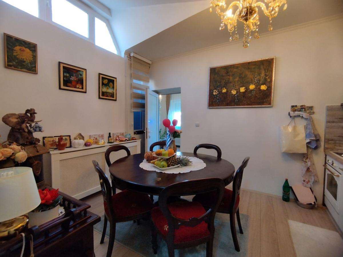 Kuća na ekstra lokaciji 19