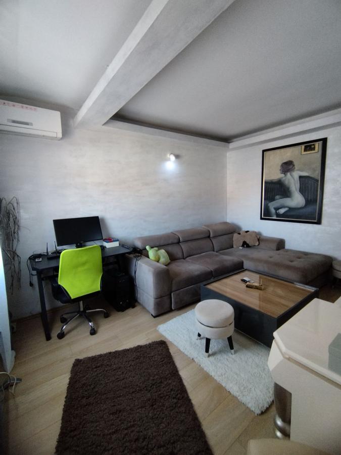 Kuća na ekstra lokaciji 9