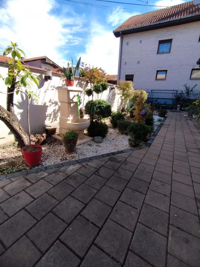 Kuća na ekstra lokaciji 3