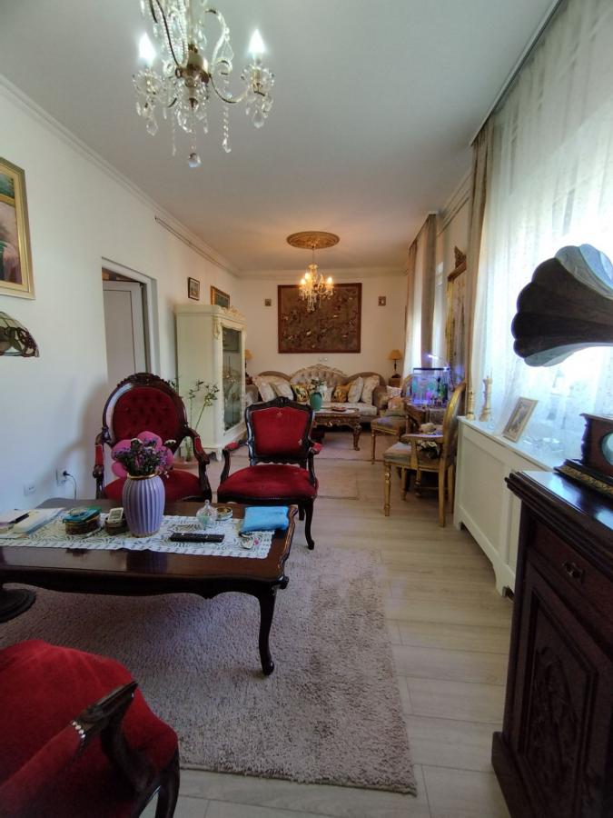 Kuća na ekstra lokaciji 5