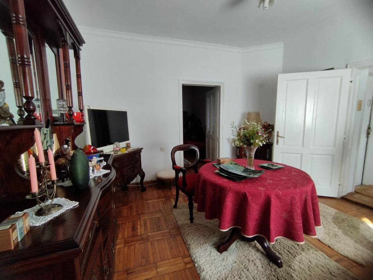 Kuća na ekstra lokaciji 8