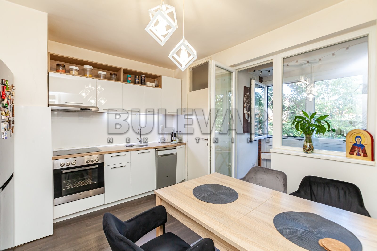 Dvosoban stan, 80 m2, Centar, Obilićev venac ID: p-012523 5