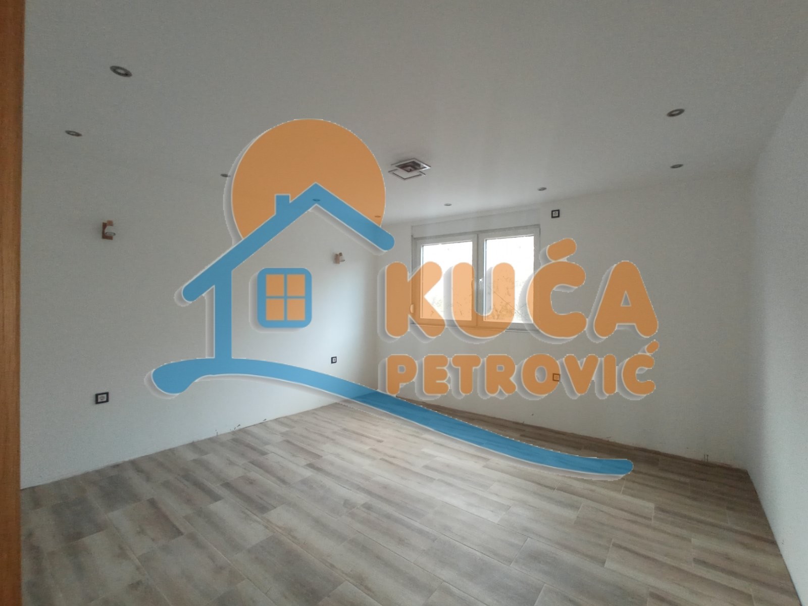 Lokal, 80 m2, Palilula, Vojvode Gojka ID: i-012526 2