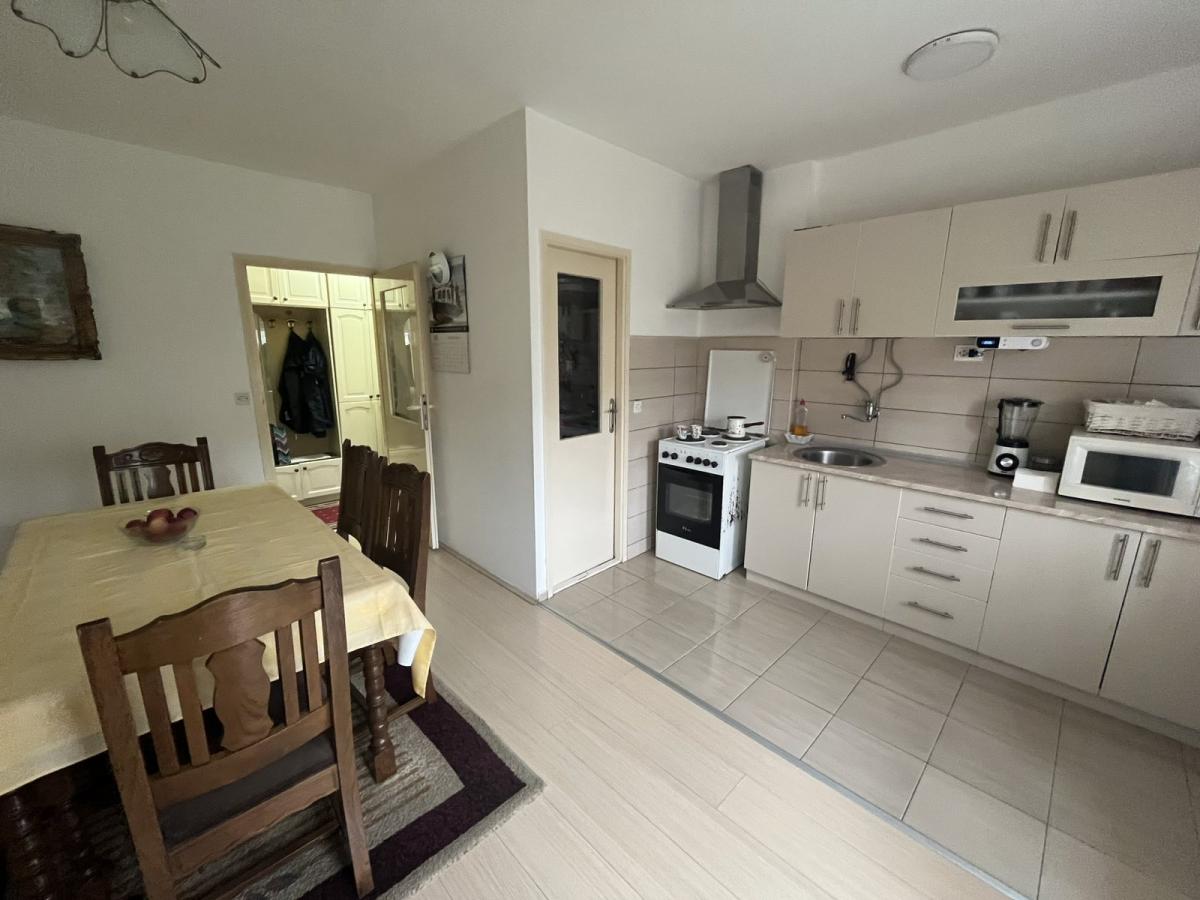 Vertikala, površine 120m2 u naselju Strelište 2