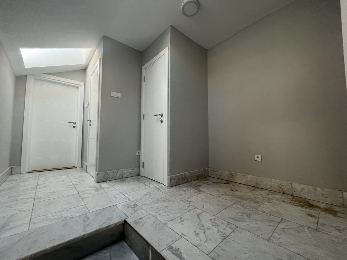 Stambeno - poslovni prostor u centru Jagodine 9