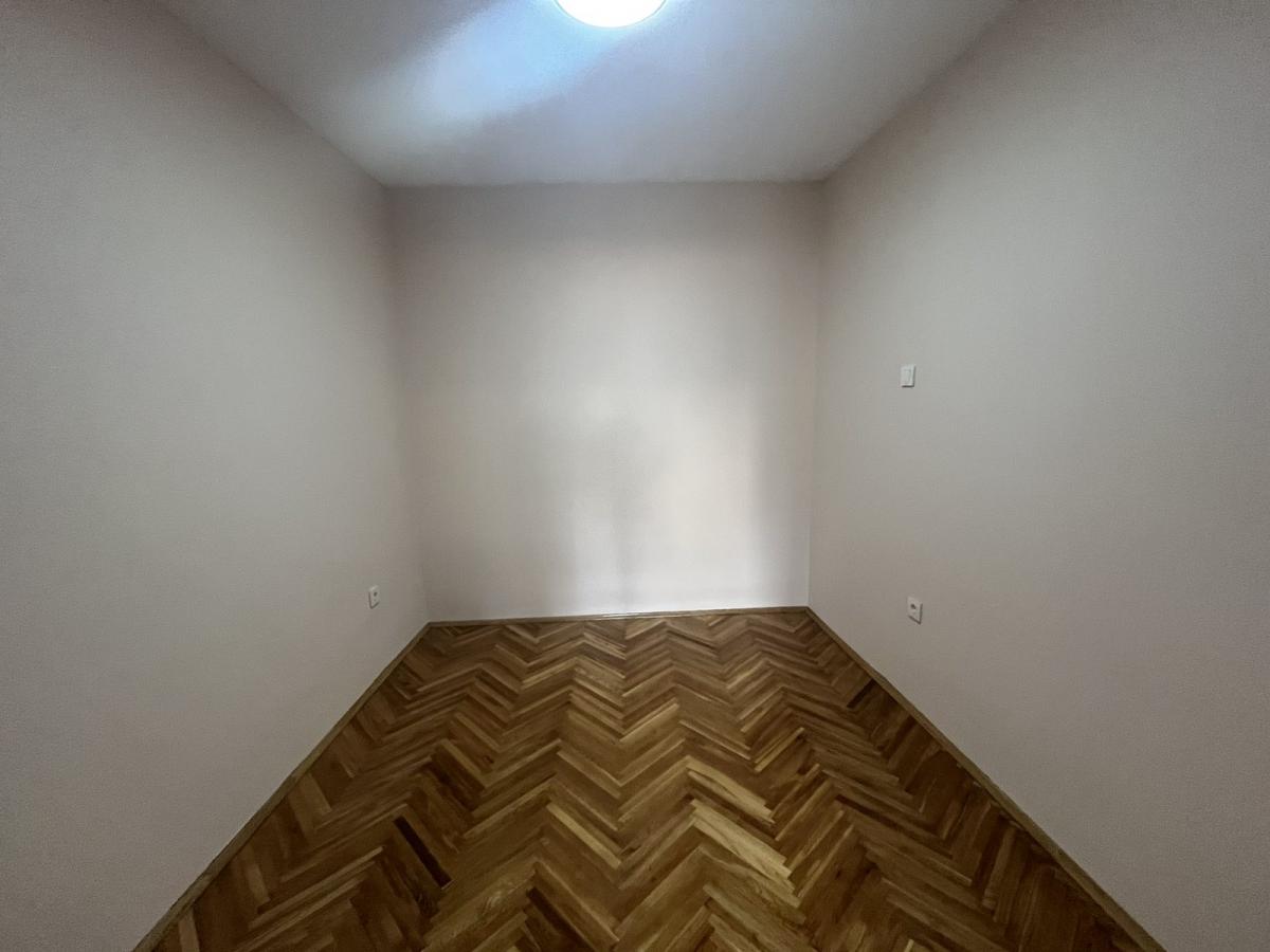 Stambeno - poslovni prostor u centru Jagodine 22