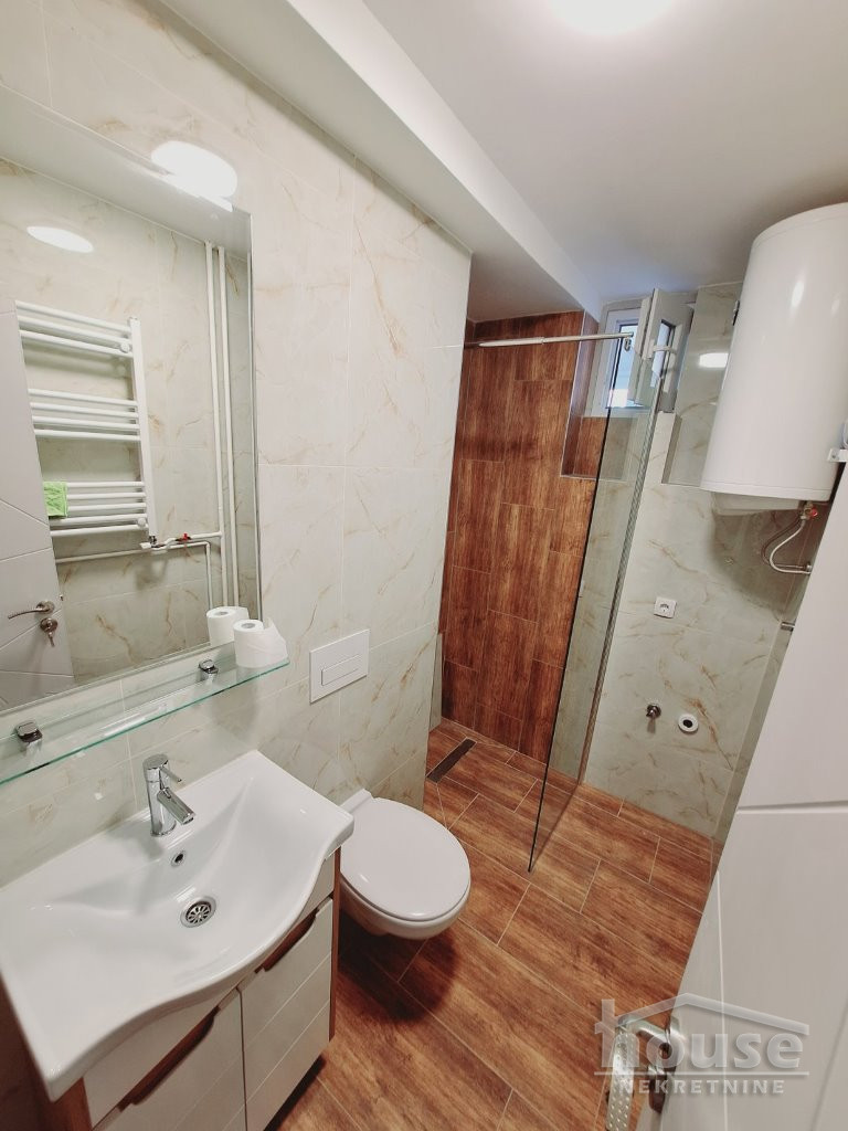 Stan,NOVI SAD,BULEVAR 40m2,93200€ , ID: 1062563 14