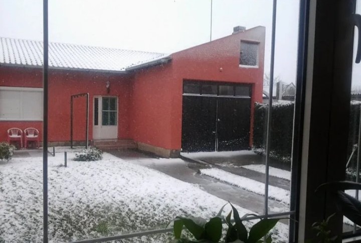 Prodajem dve kuce na istom placu Pavlis 5