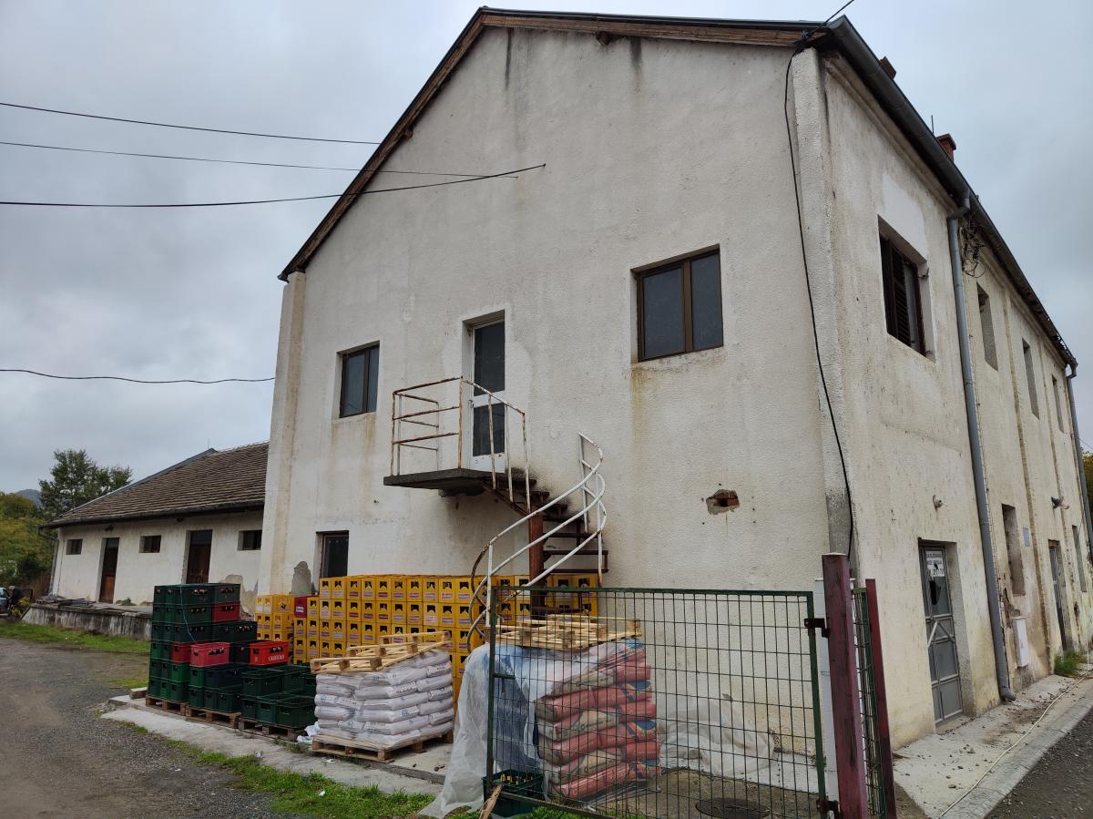 Bivši ŽITOMLIN u Rekovcu na prodaji 6