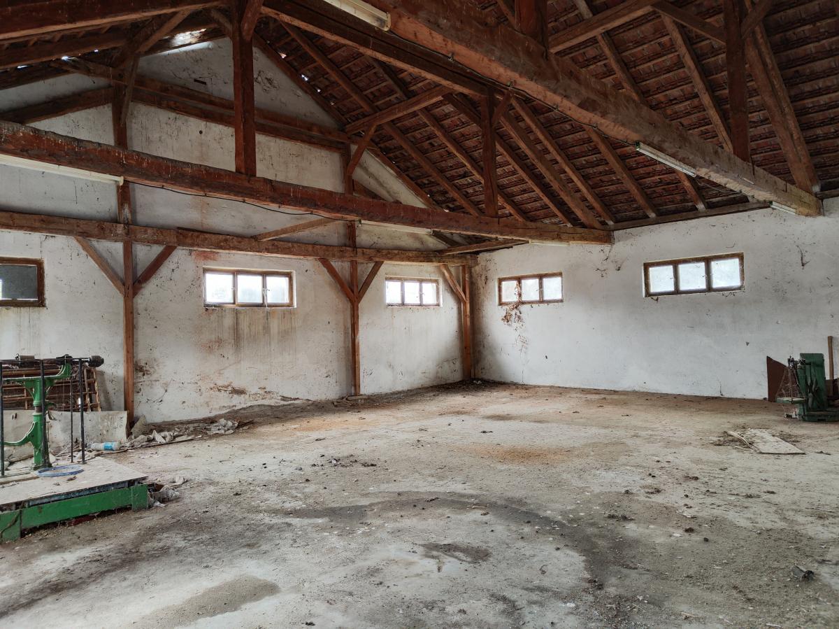 Bivši ŽITOMLIN u Rekovcu na prodaji 37