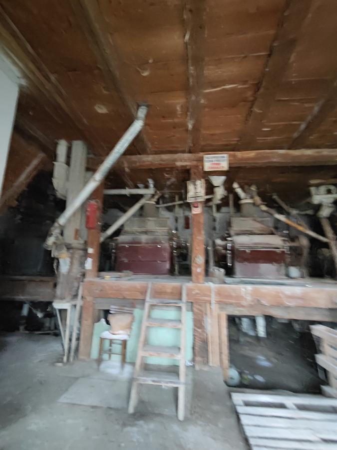 Bivši ŽITOMLIN u Rekovcu na prodaji 19