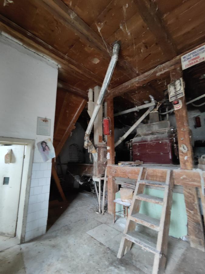Bivši ŽITOMLIN u Rekovcu na prodaji 22