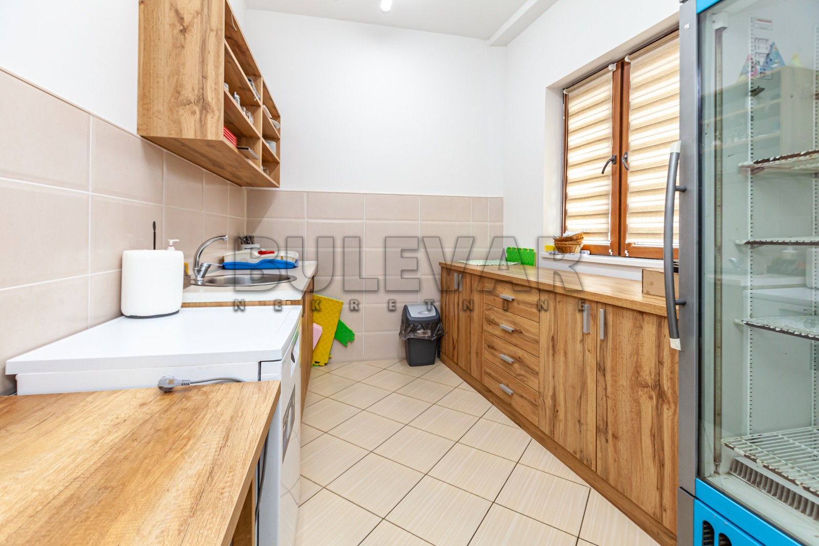 Lokal, 650 m2, Krste Tošića ID: p-012547 24