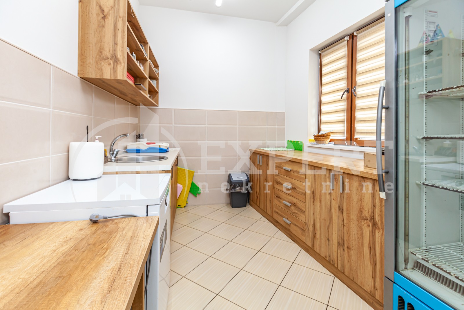 Lokal, 650 m2, Krste Tošića ID: p-012547 24