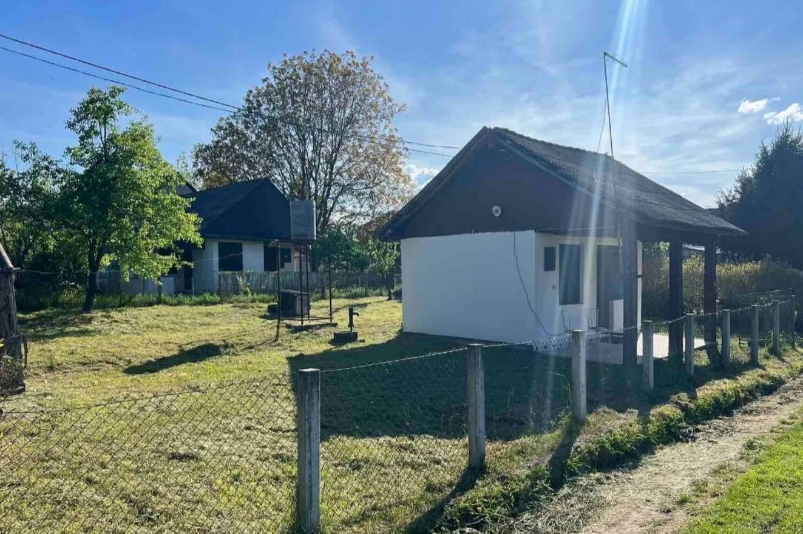 Prodajem vikendicu na Srebrnom jezeru 3