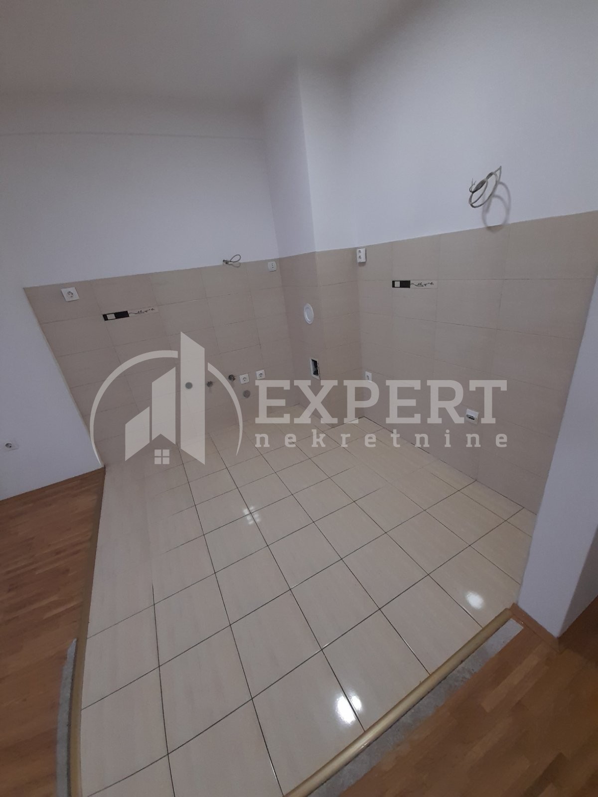 Dvosoban stan, 74 m2, Čair, Cara Dušana ID: i-02245 3