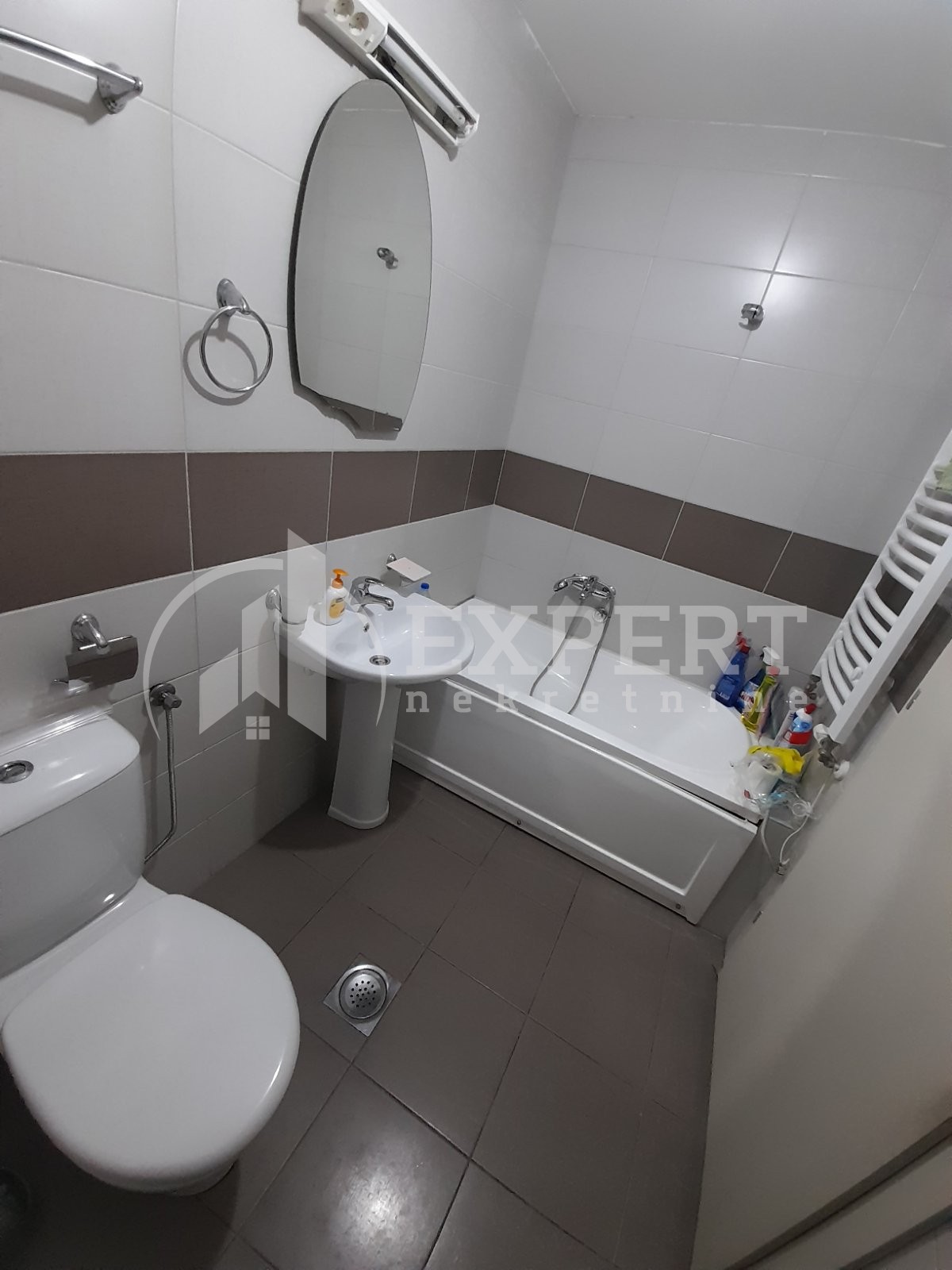 Dvosoban stan, 74 m2, Čair, Cara Dušana ID: i-02245 8