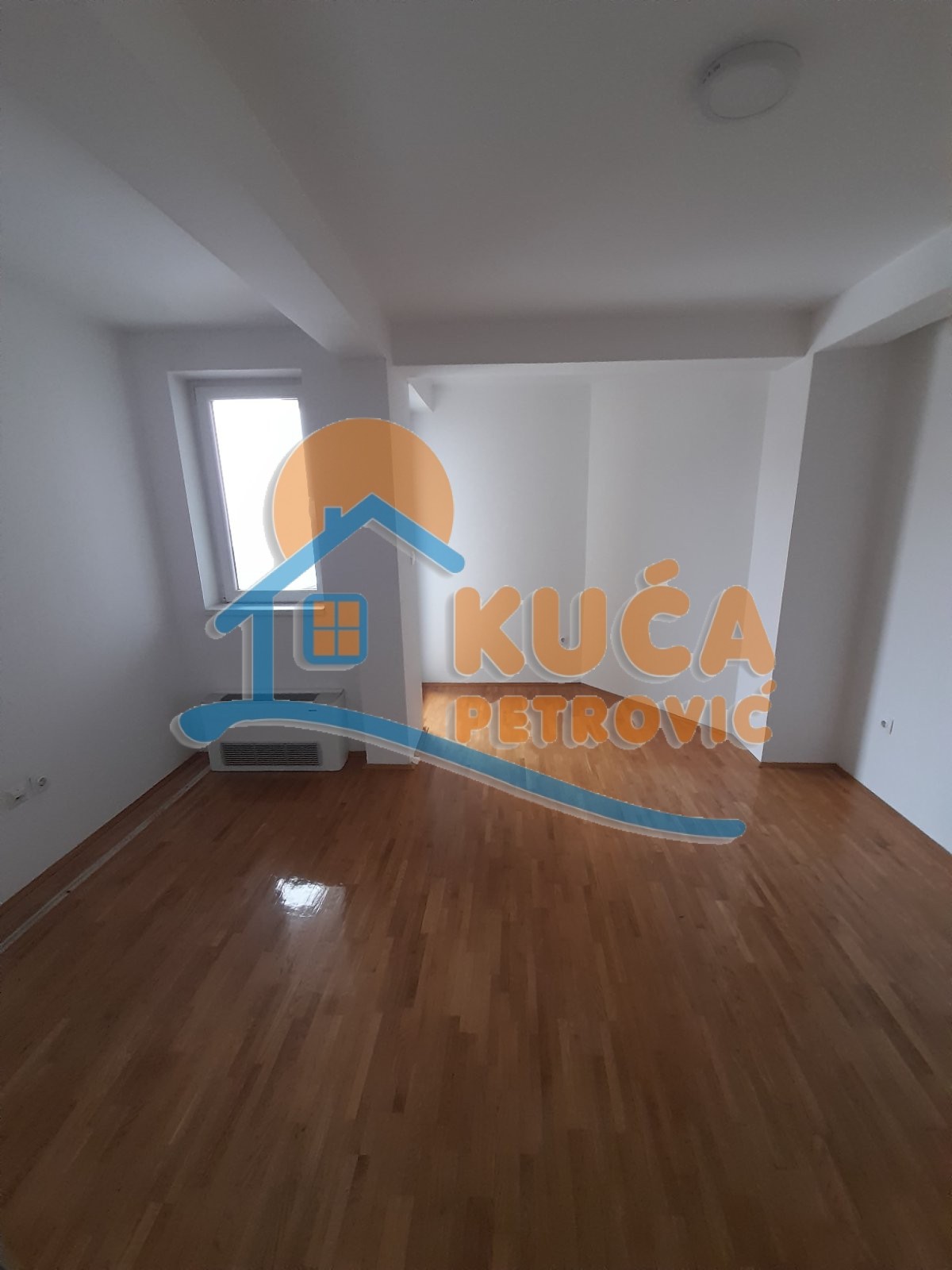 Dvosoban stan, 74 m2, Čair, Cara Dušana ID: i-02245 5