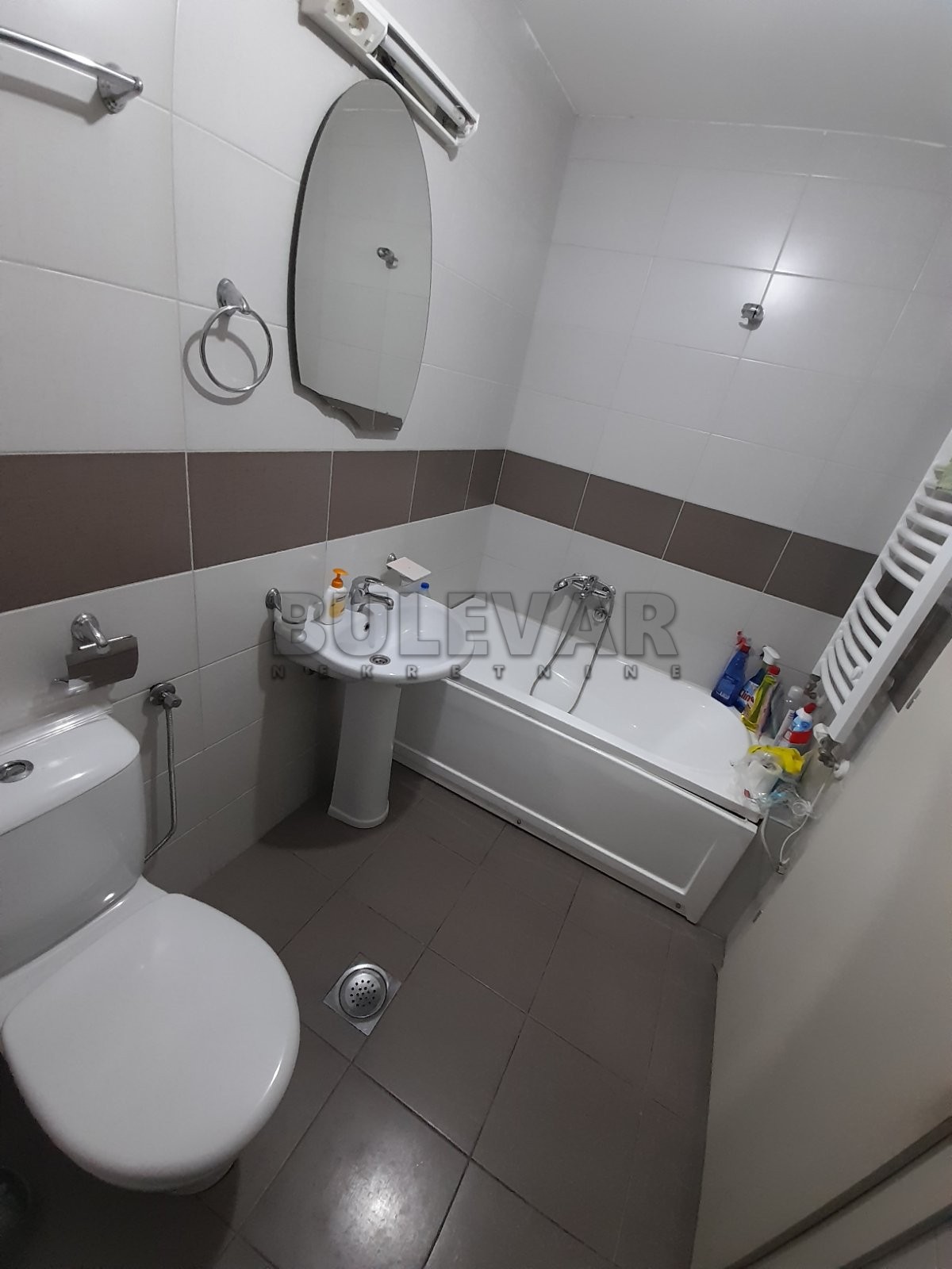 Dvosoban stan, 74 m2, Čair, Cara Dušana ID: i-02245 8