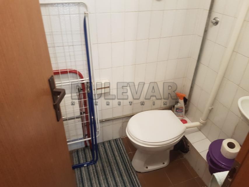 Trosoban stan, 78 m2, Čair, Rajićeva ID: i-012594 14