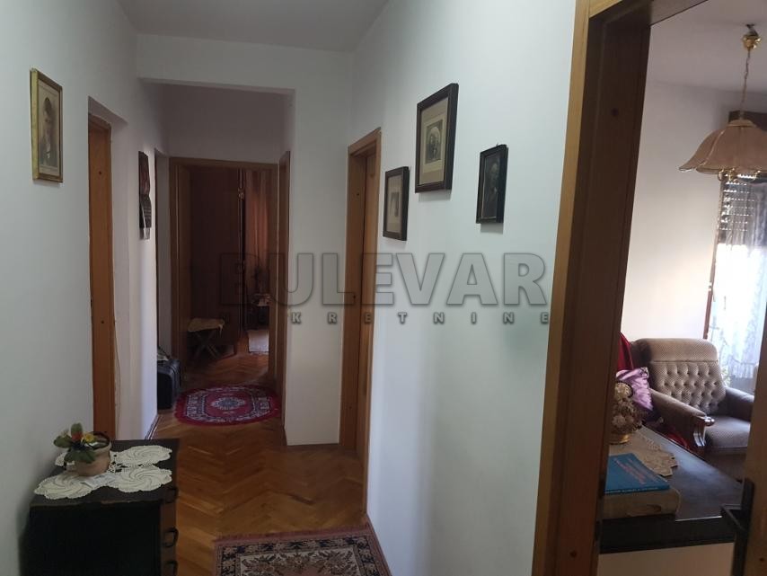 Trosoban stan, 78 m2, Čair, Rajićeva ID: i-012594 7