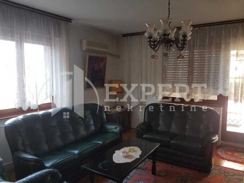 Trosoban stan, 78 m2, Čair, Rajićeva ID: i-012594 2