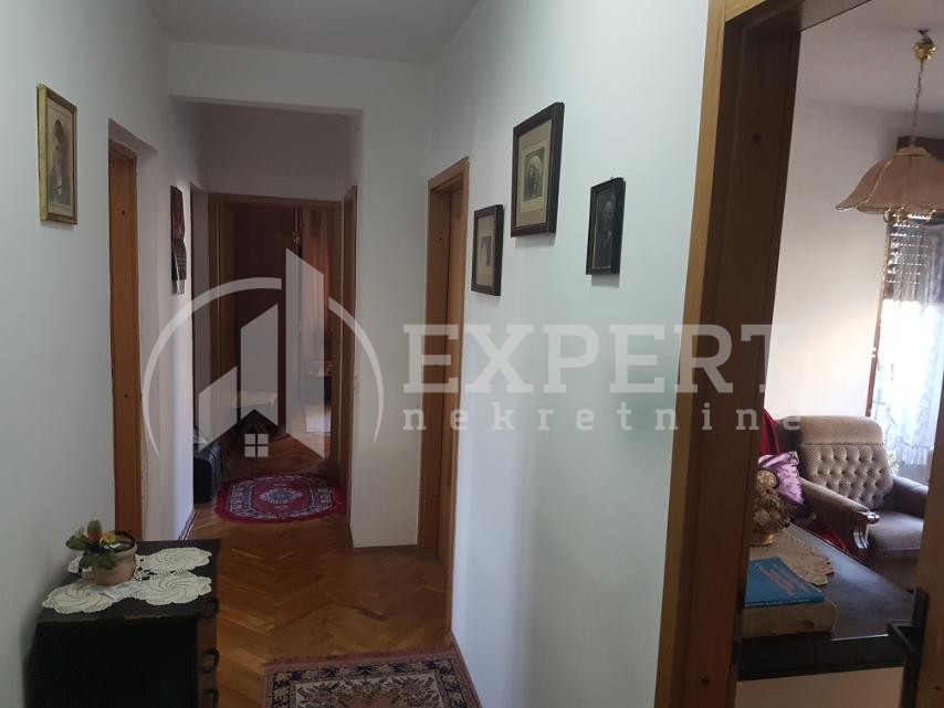 Trosoban stan, 78 m2, Čair, Rajićeva ID: i-012594 7