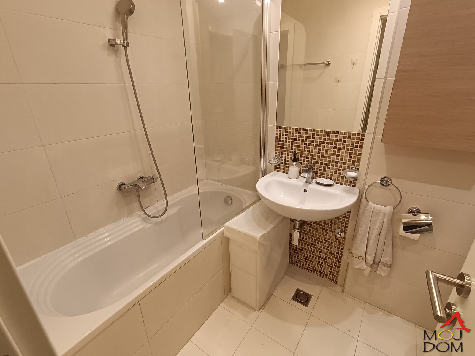 Stan,NOVI SAD,LIMAN 3,kv: 56, € 185400, ID: 1028760 9