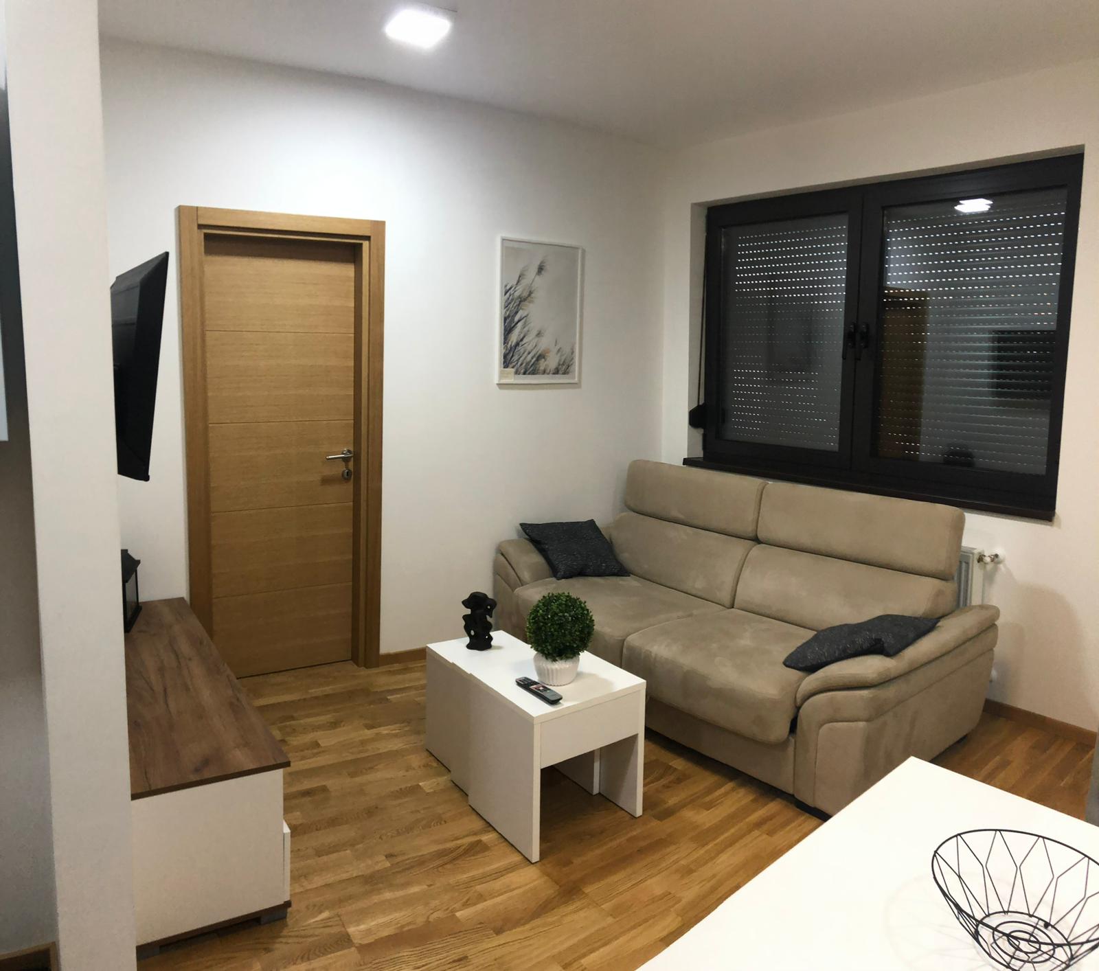 Stan 33m2 na Zlatiboru blizu centra i jezera 1