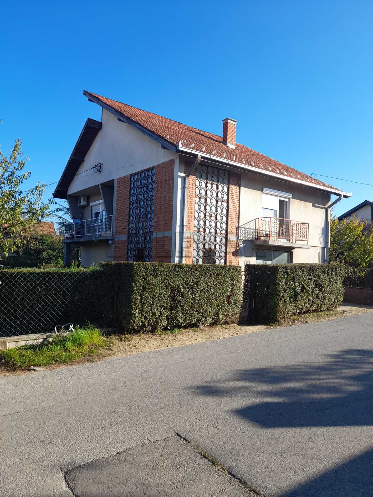 četvorosobna kuća, 160 m2, Šumarice, Gornjomilanovačka ID: p-012635 1