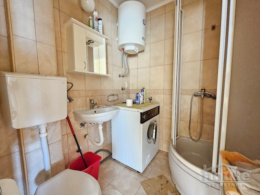 Stan,NOVI SAD,BULEVAR 76m2,175100€ , ID: 1061998 12